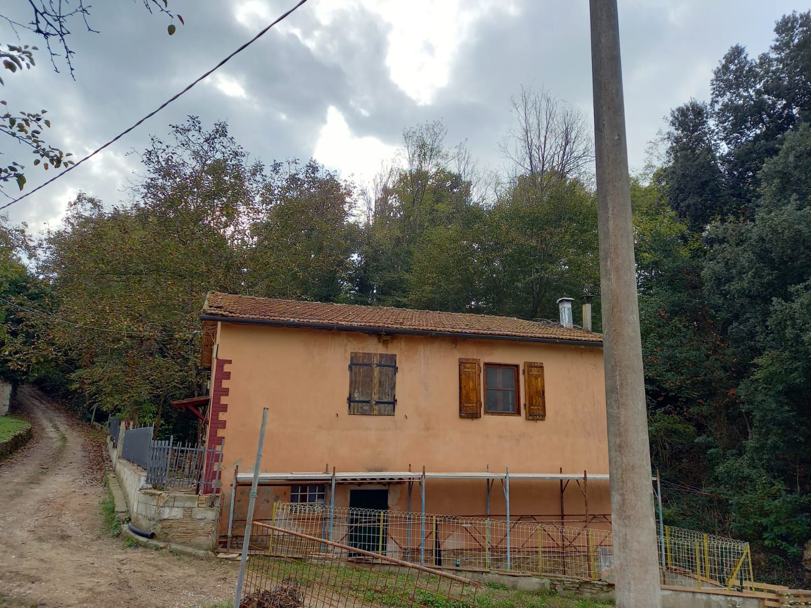 Costruzioni manutenzioni e ristrutturazioni in provincia di Pisa EDIL S.C.F. a Capannoli